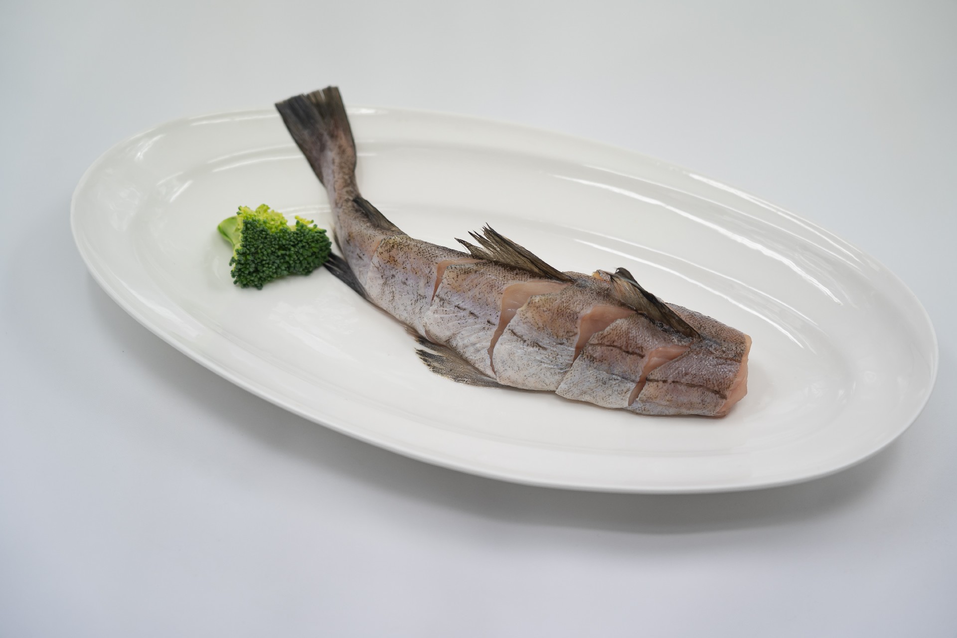 帶皮整條狹鱈魚